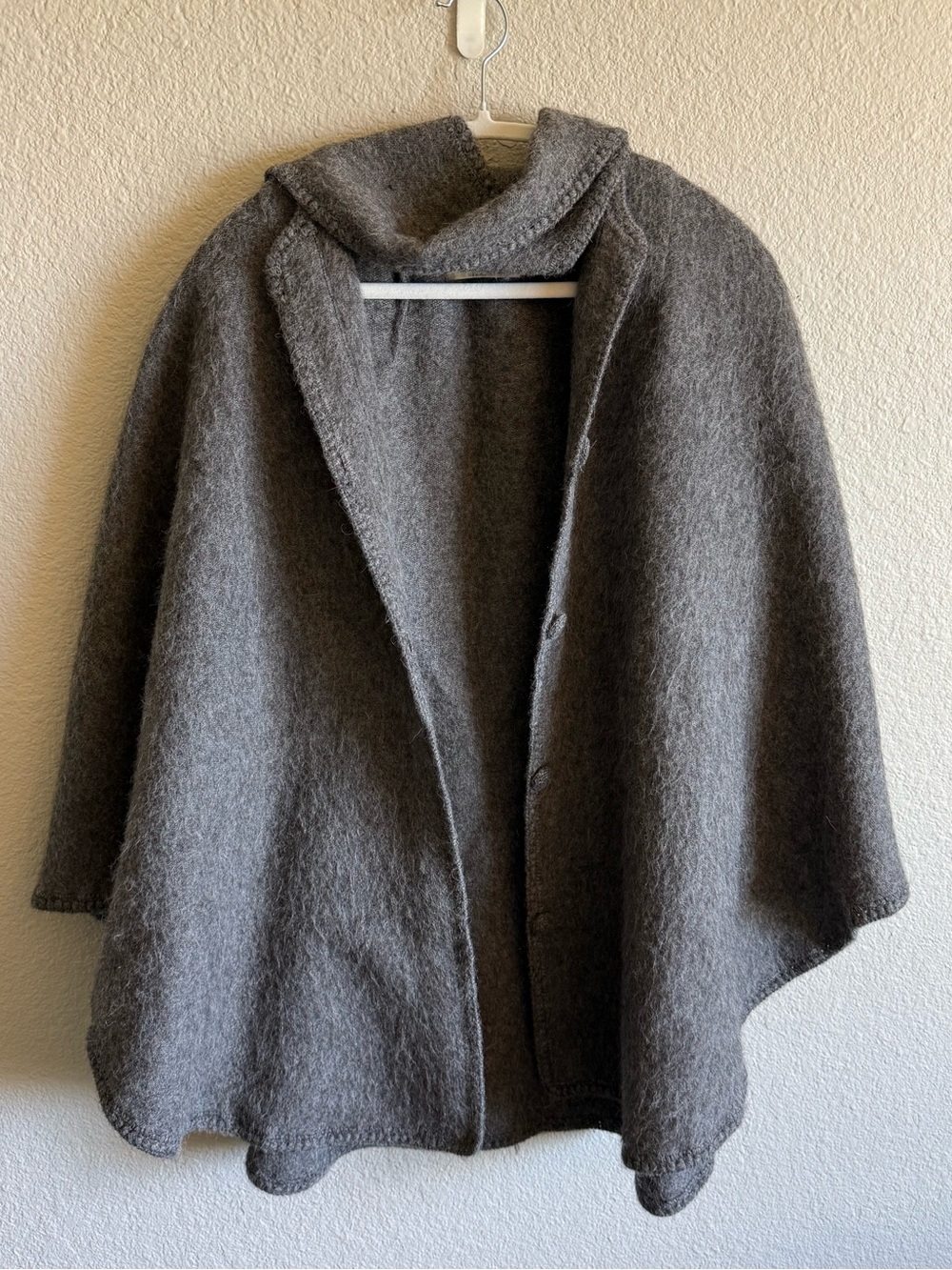 Culturas del Sol 100% Alpaca Poncho Sweater Cape Made in Peru Gray Cardigan XL